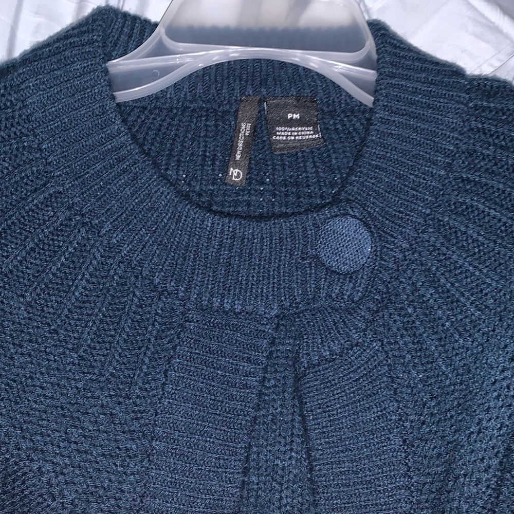 Sweater - Picture 2 of 2